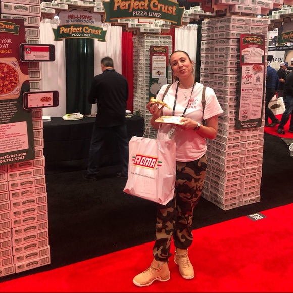 Nicki Living Freely - Picture 2 of 11